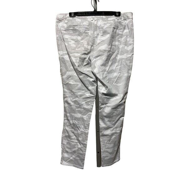 Wit & Wisdom Gray White Camouflage Pattern with Pockets - Picture 2 of 4